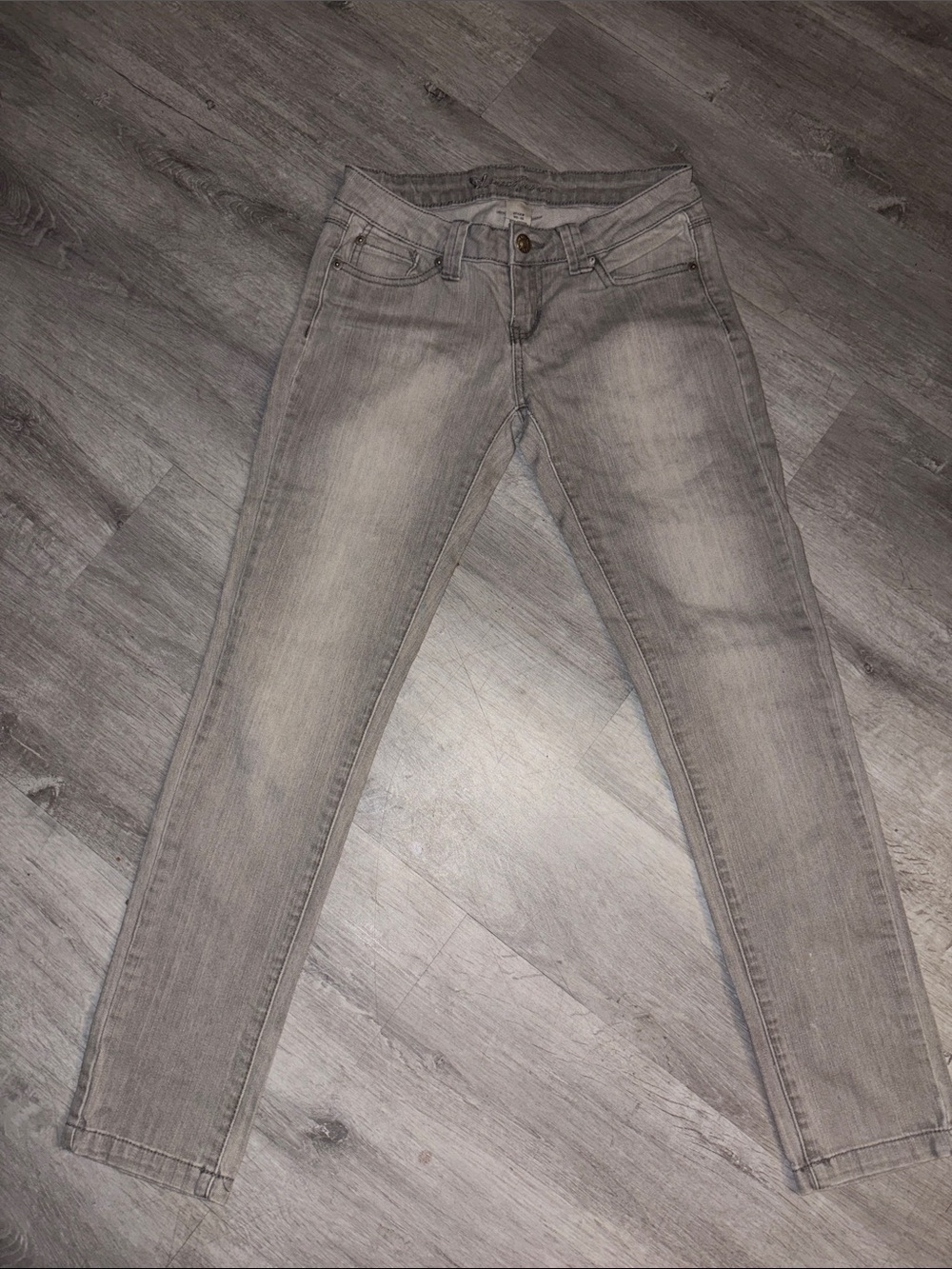 Wet Seal Light Gray Skinny Jeans